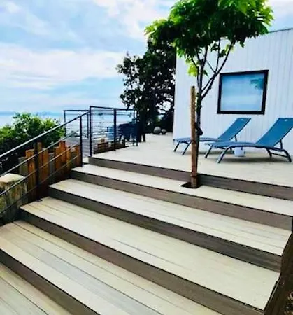 Bungalow De 2 Chambres A Raphael A 50 M De La Plage Avec Vue Sur La Mer Piscine Partagee Et Jardin Clos Saint-Raphael (Var)