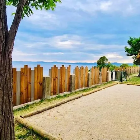 Bungalow De 2 Chambres A Raphael A 50 M De La Plage Avec Vue Sur La Mer Piscine Partagee Et Jardin Clos Σπίτι διακοπών Saint-Raphaël